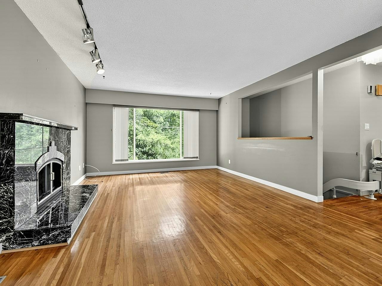 1106 Heywood Street, North Vancouver, BC, V7L 1H4 - 12