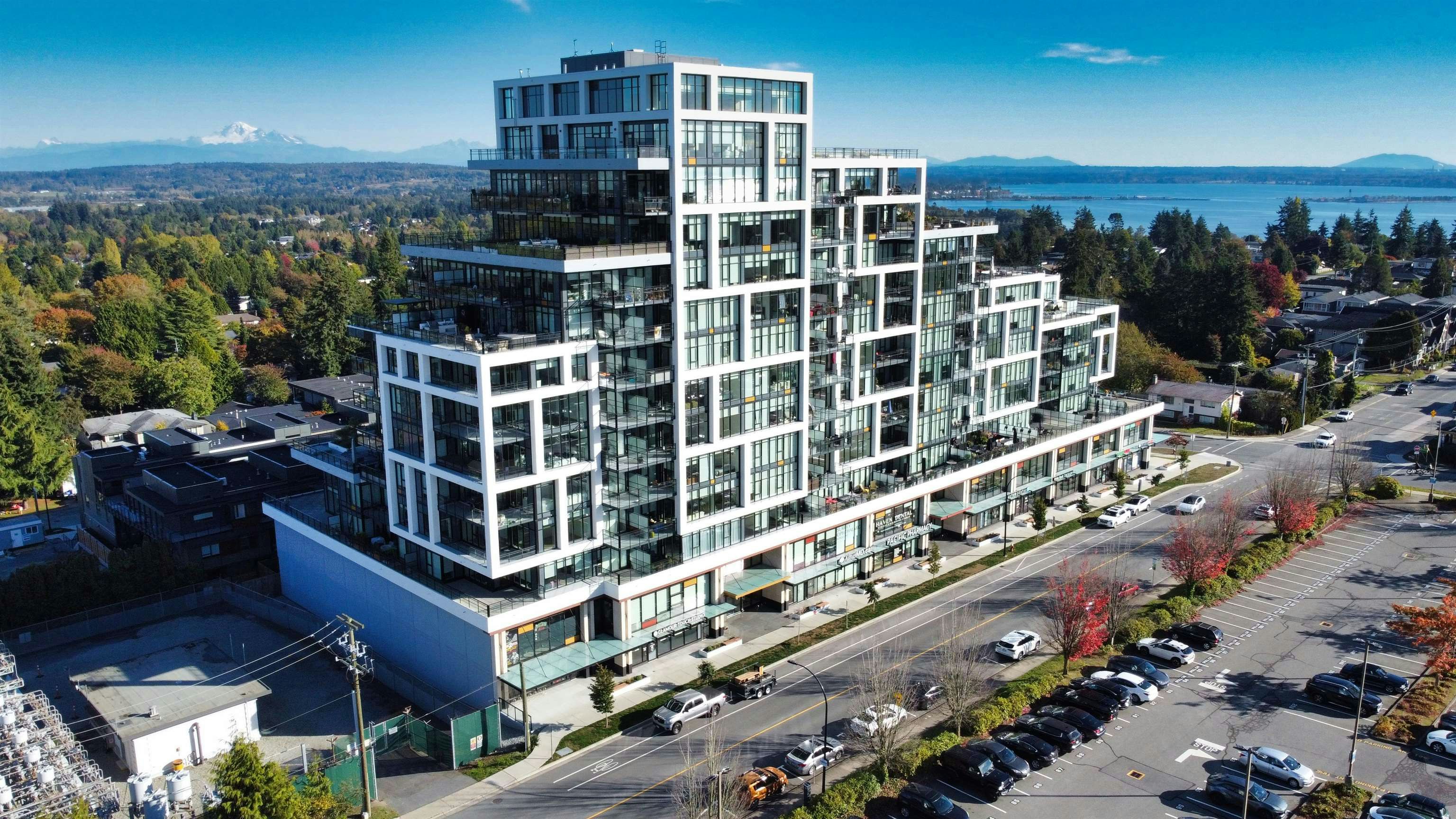 303-1526 Finlay Street, Surrey, BC, V4B 4L9