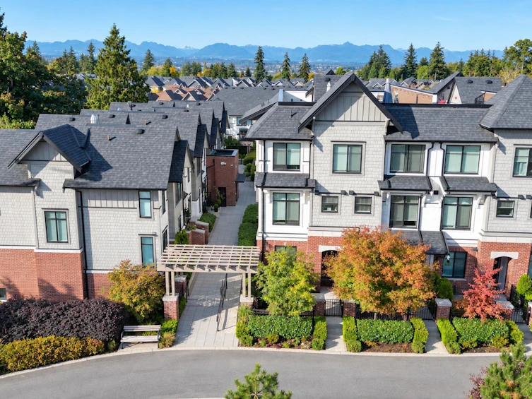 203-16528 24a Avenue, Surrey, BC, V3Z 0P4