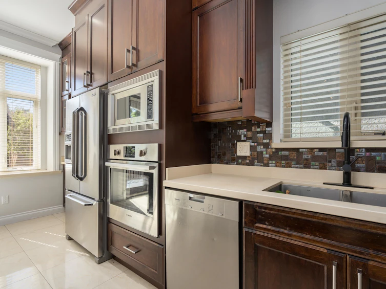 6387 Prince Albert Street, Vancouver, BC, V5W 3E7 - 16
