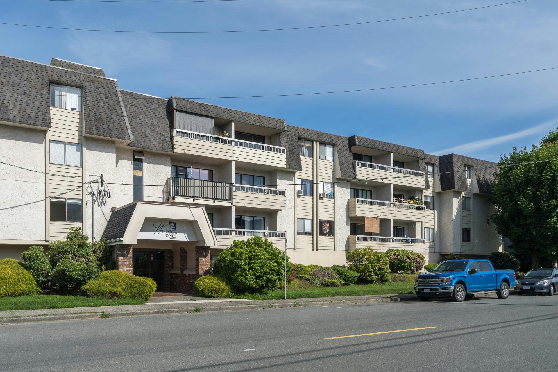 204-9477 Cook Street - 2