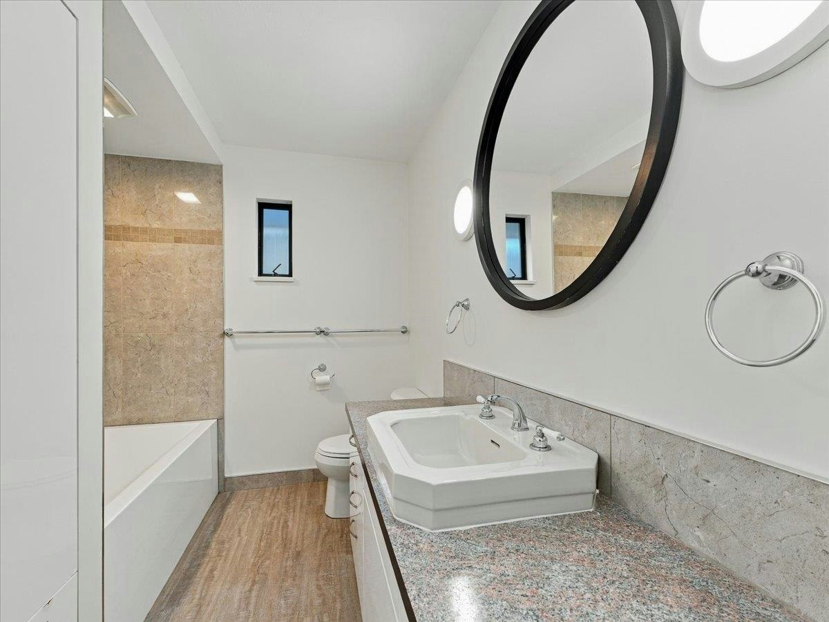 240 E 18th Street, North Vancouver, BC, V7L 2X6 - 21