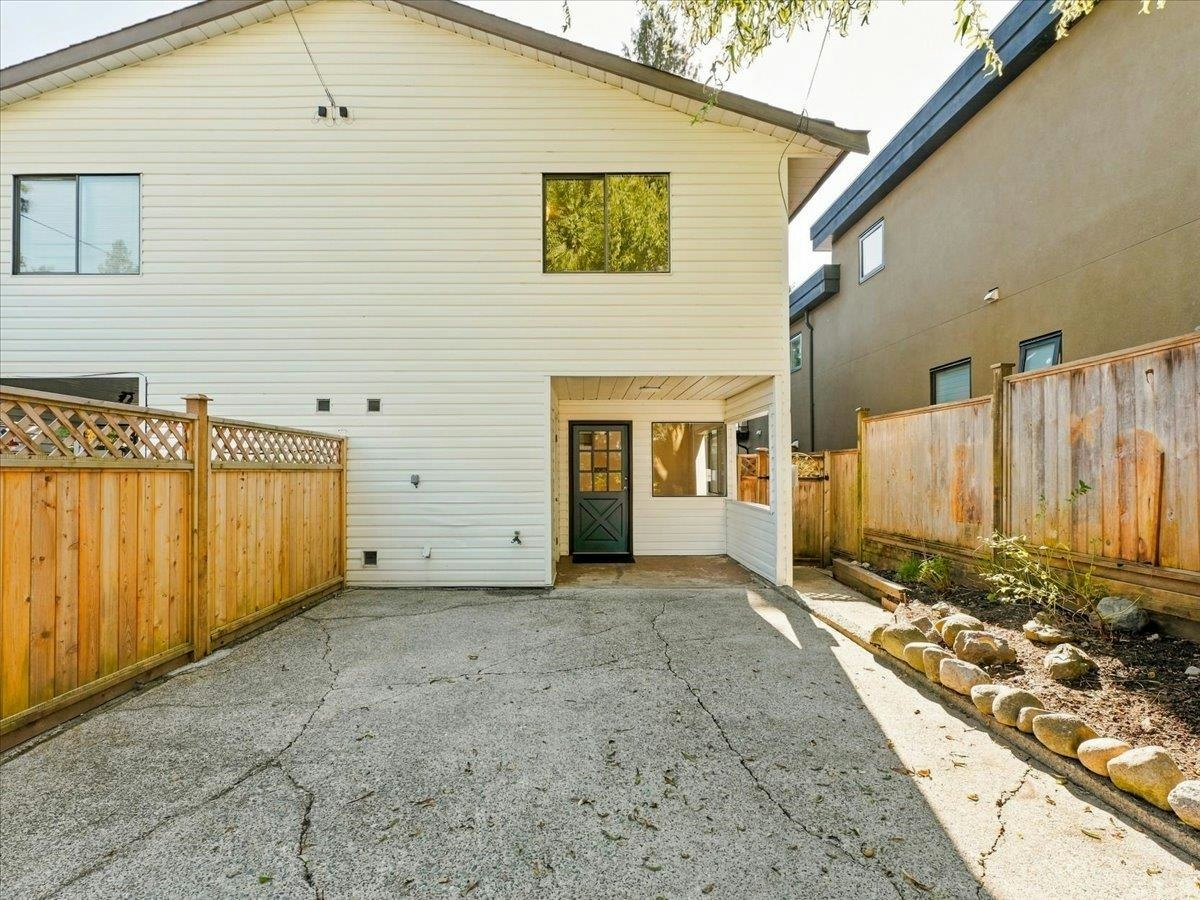 240 E 18th Street, North Vancouver, BC, V7L 2X6 - 26