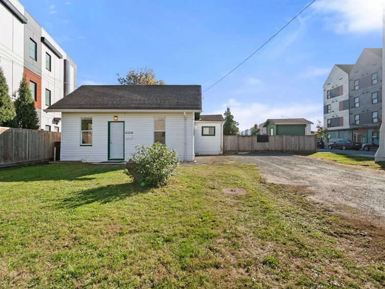45874 Trethewey Avenue, Chilliwack, BC, V2P 1K5 - 29
