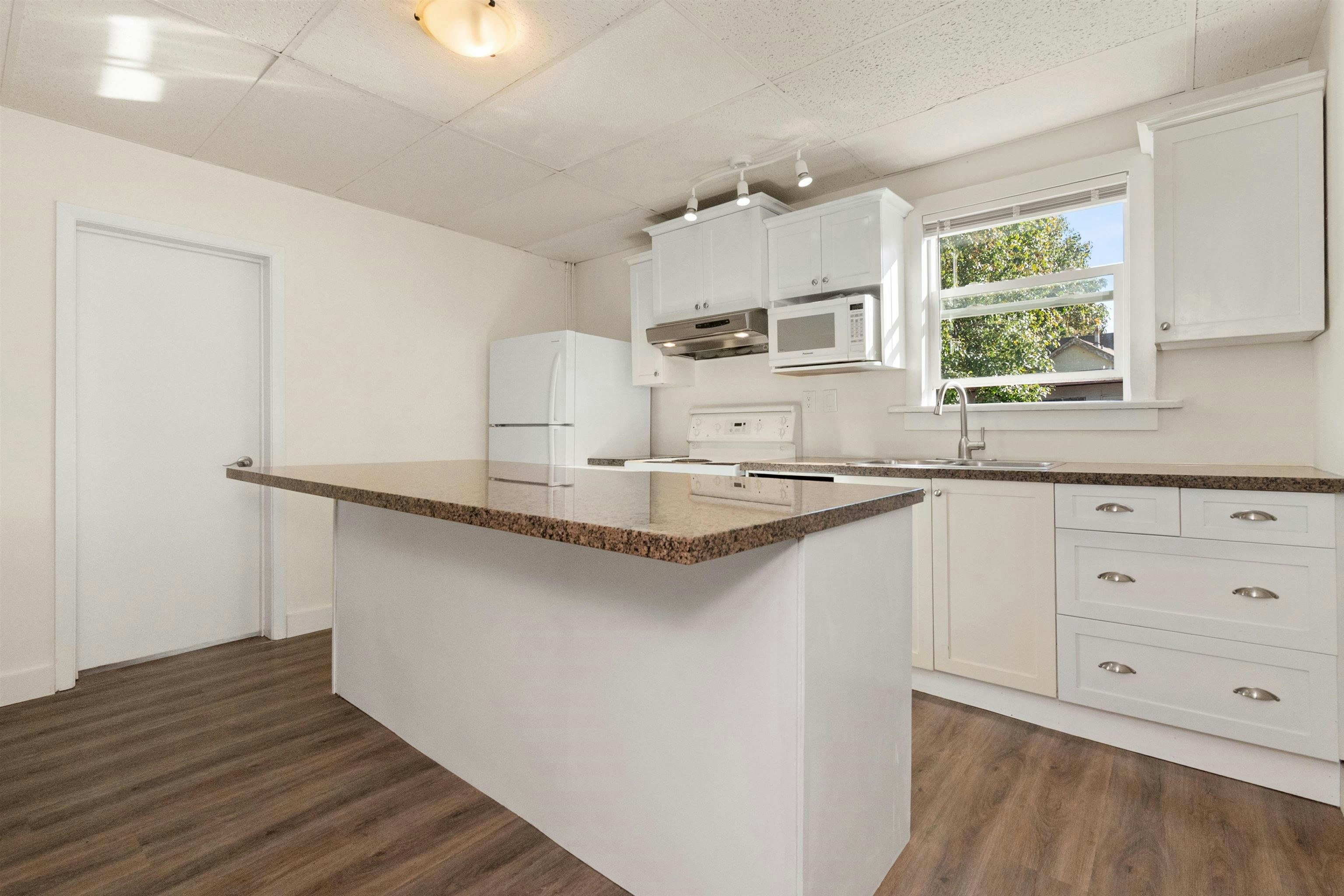 45874 Trethewey Avenue - 2