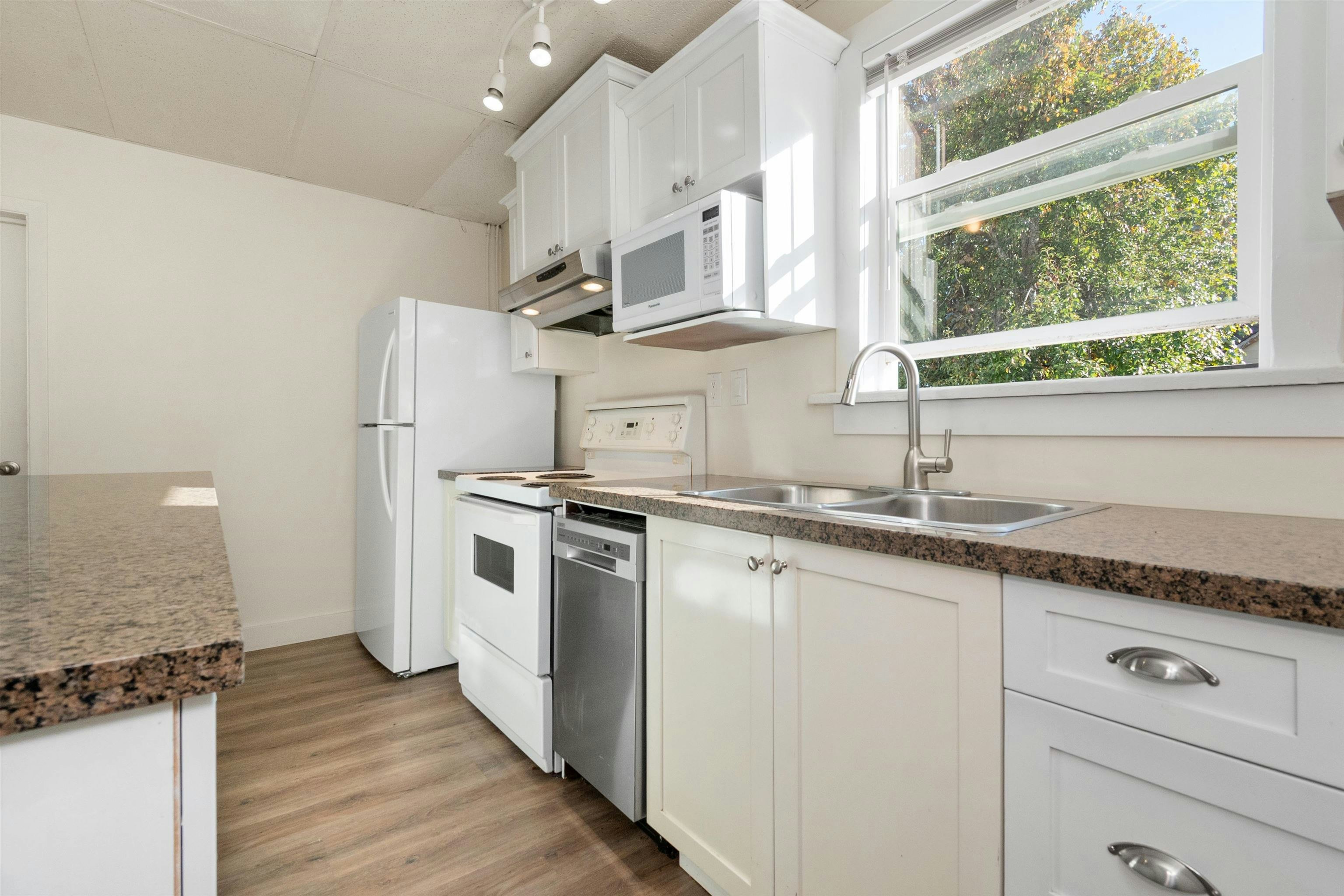 45874 Trethewey Avenue, Chilliwack, BC, V2P 1K5 - 7