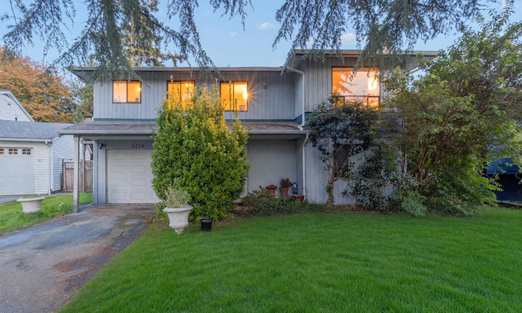6220 Mara Crescent
