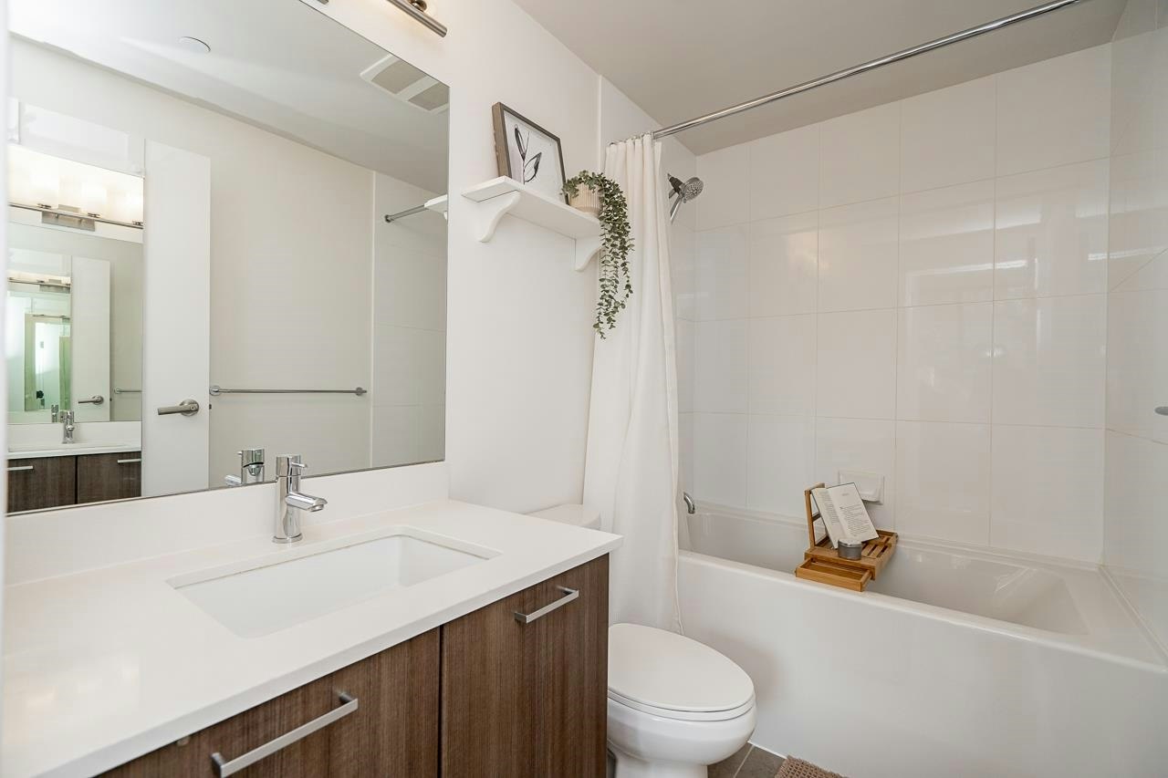 601-301 Capilano Road, Port Moody, BC, V3H 0G6 - 17