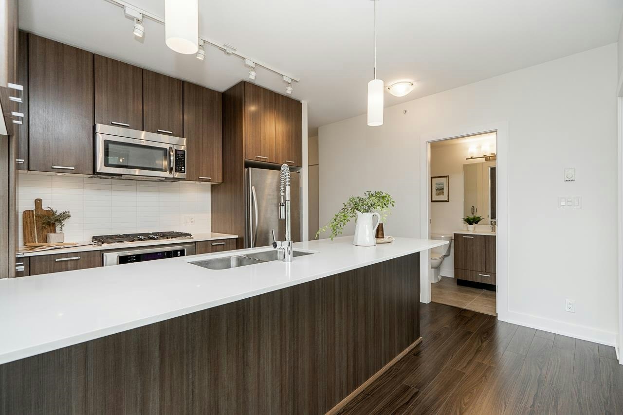 601-301 Capilano Road, Port Moody, BC, V3H 0G6 - 8