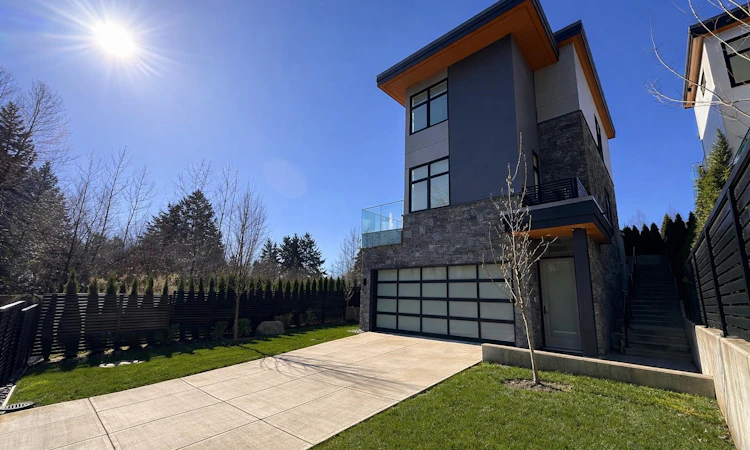592 Arthur Erickson Place