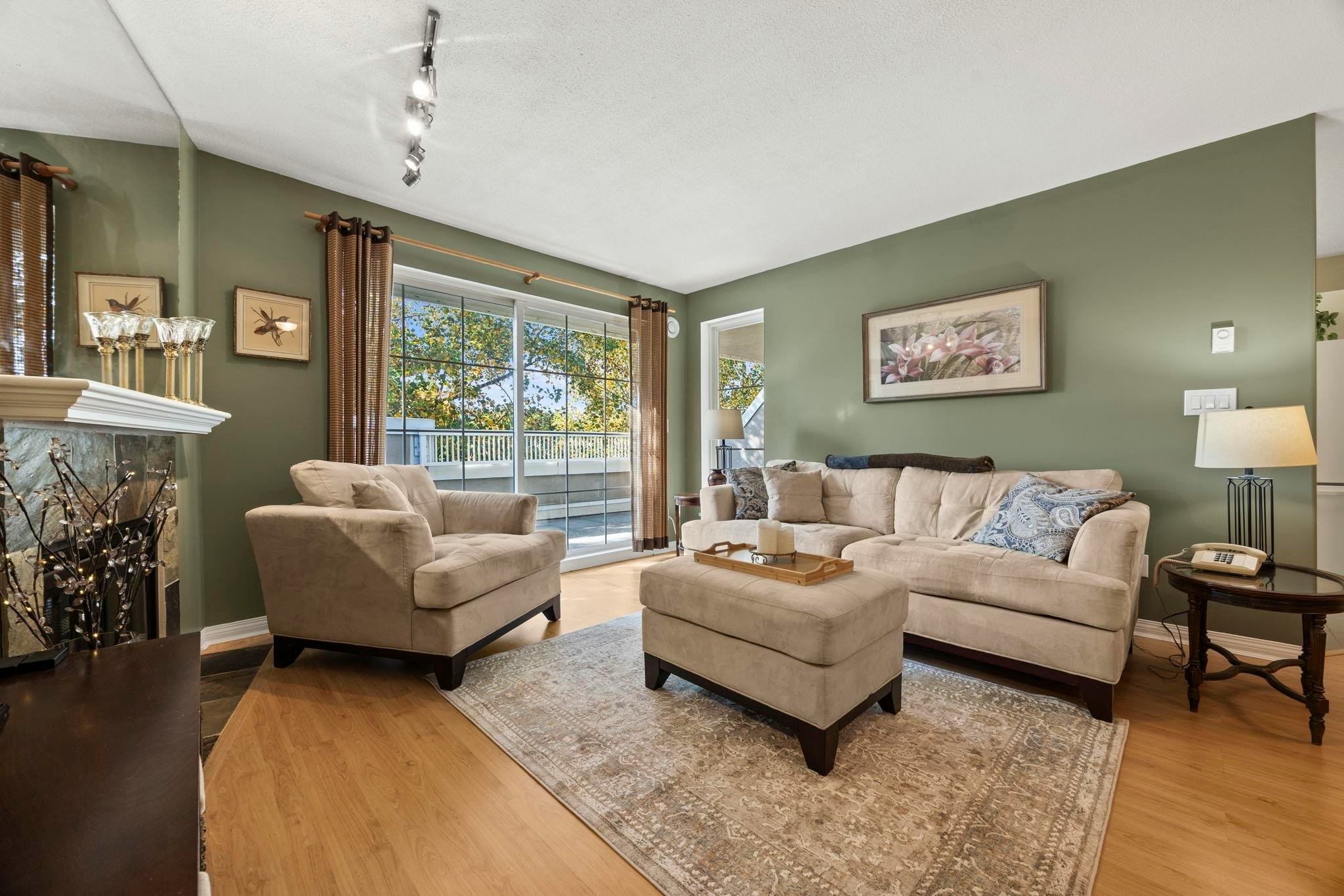 404-2388 Welcher Avenue - 2