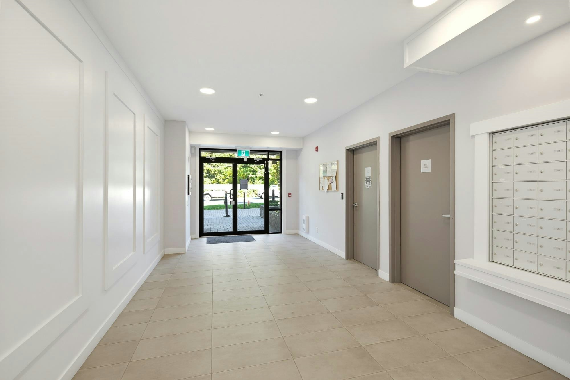 106-32690 14th Avenue - 4