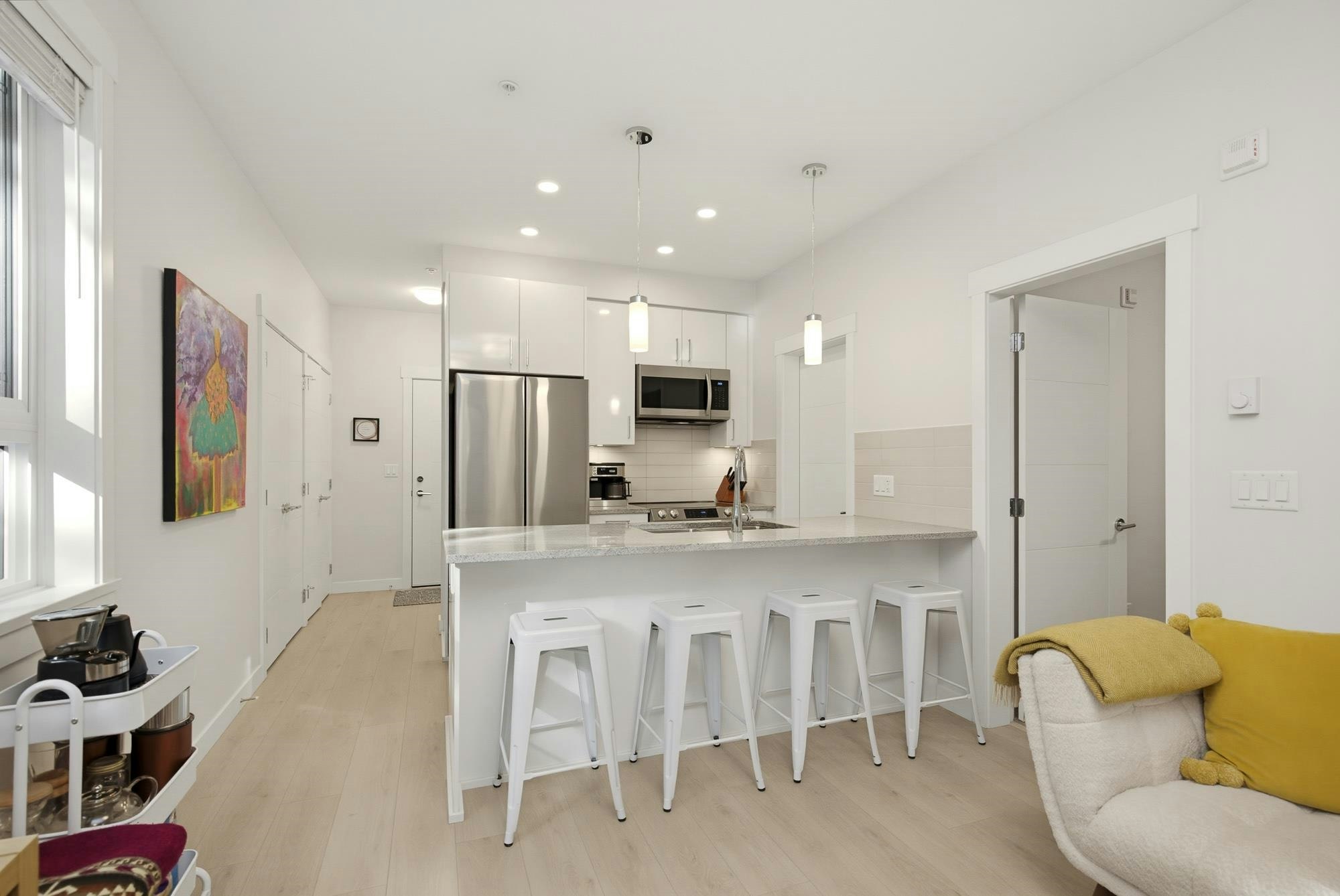 106-32690 14th Avenue - 5