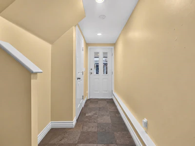 13-4111 Garry Street - 4