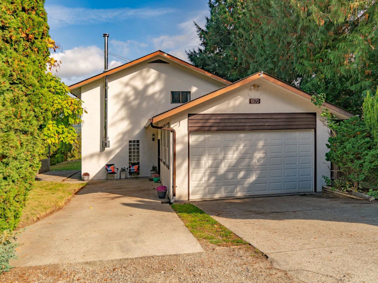 6170 Fairway Avenue, Sechelt, BC, V7Z 0L6 - 38