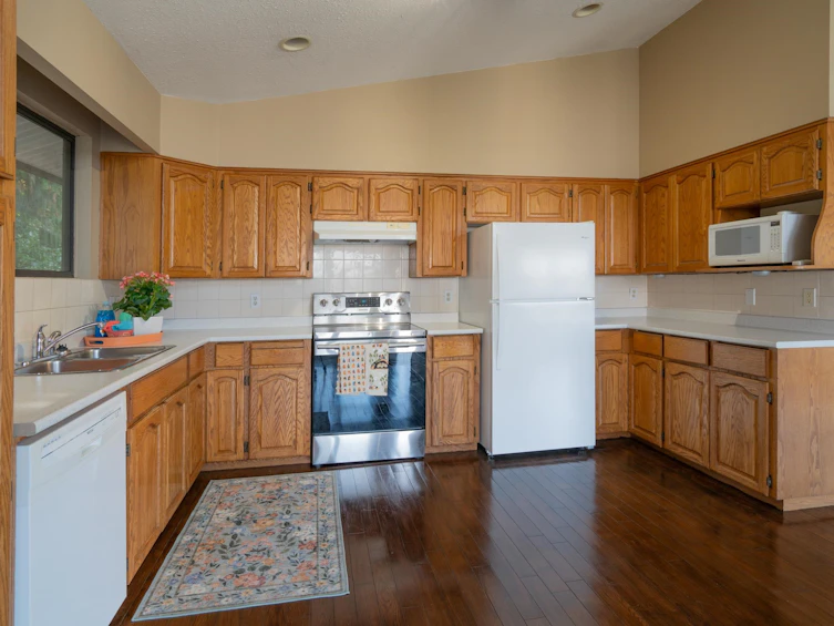 6170 Fairway Avenue, Sechelt, BC, V7Z 0L6 - 16