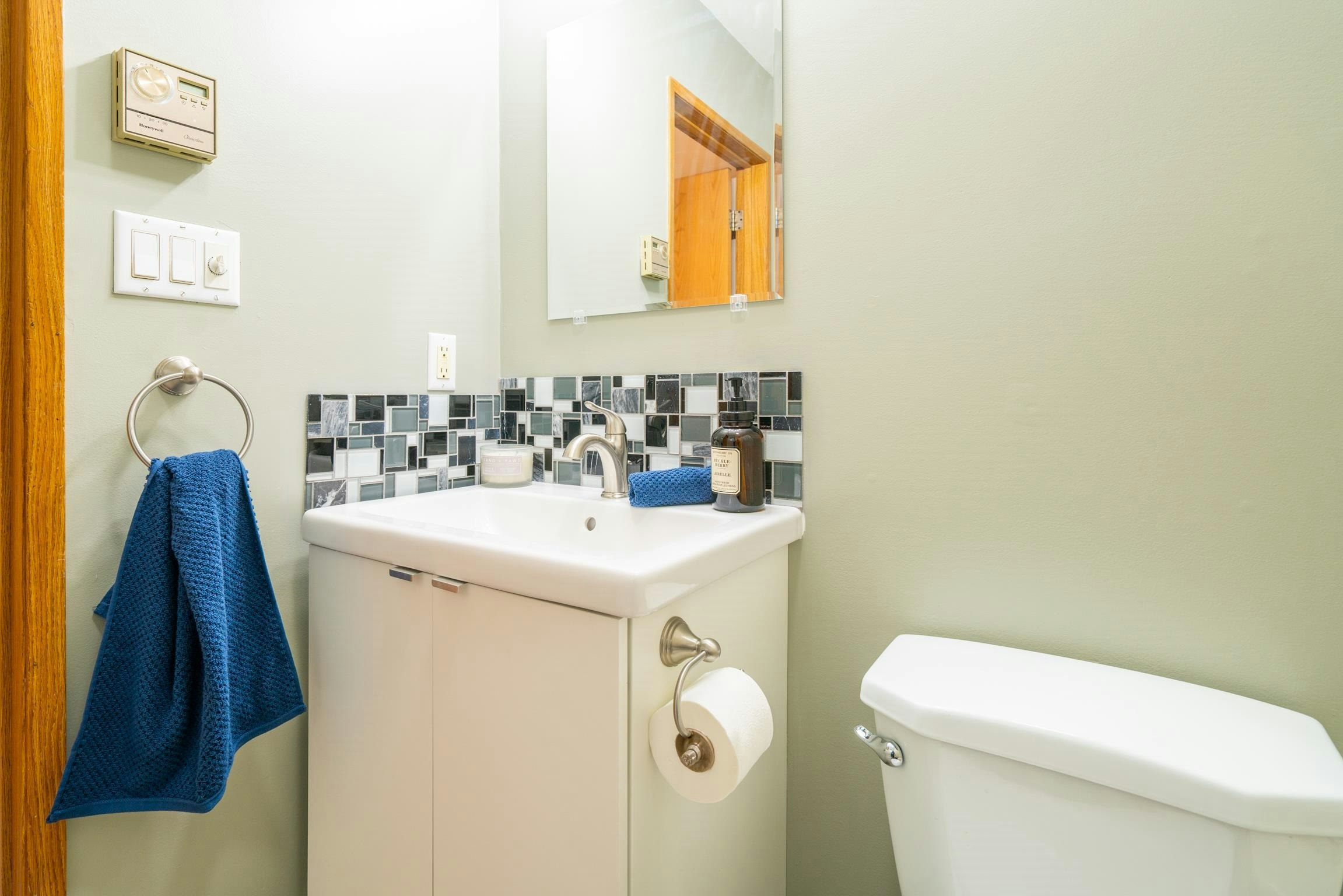 6170 Fairway Avenue, Sechelt, BC, V7Z 0L6 - 22