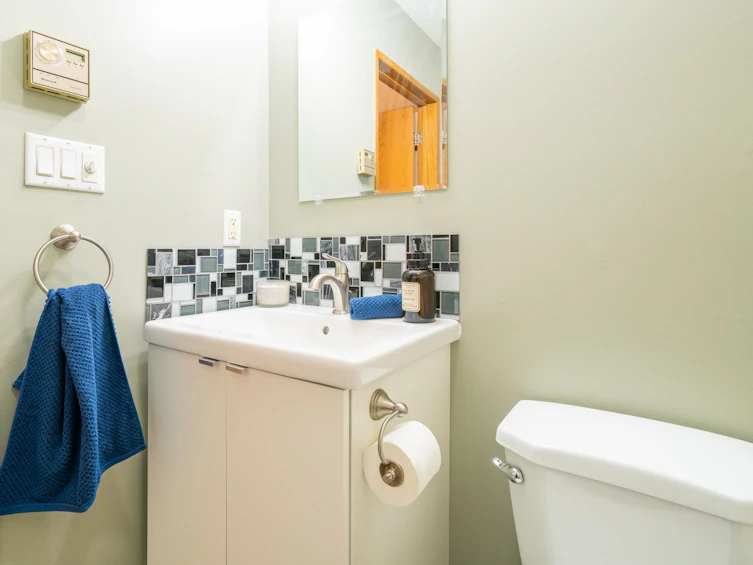 6170 Fairway Avenue, Sechelt, BC, V7Z 0L6 - 22