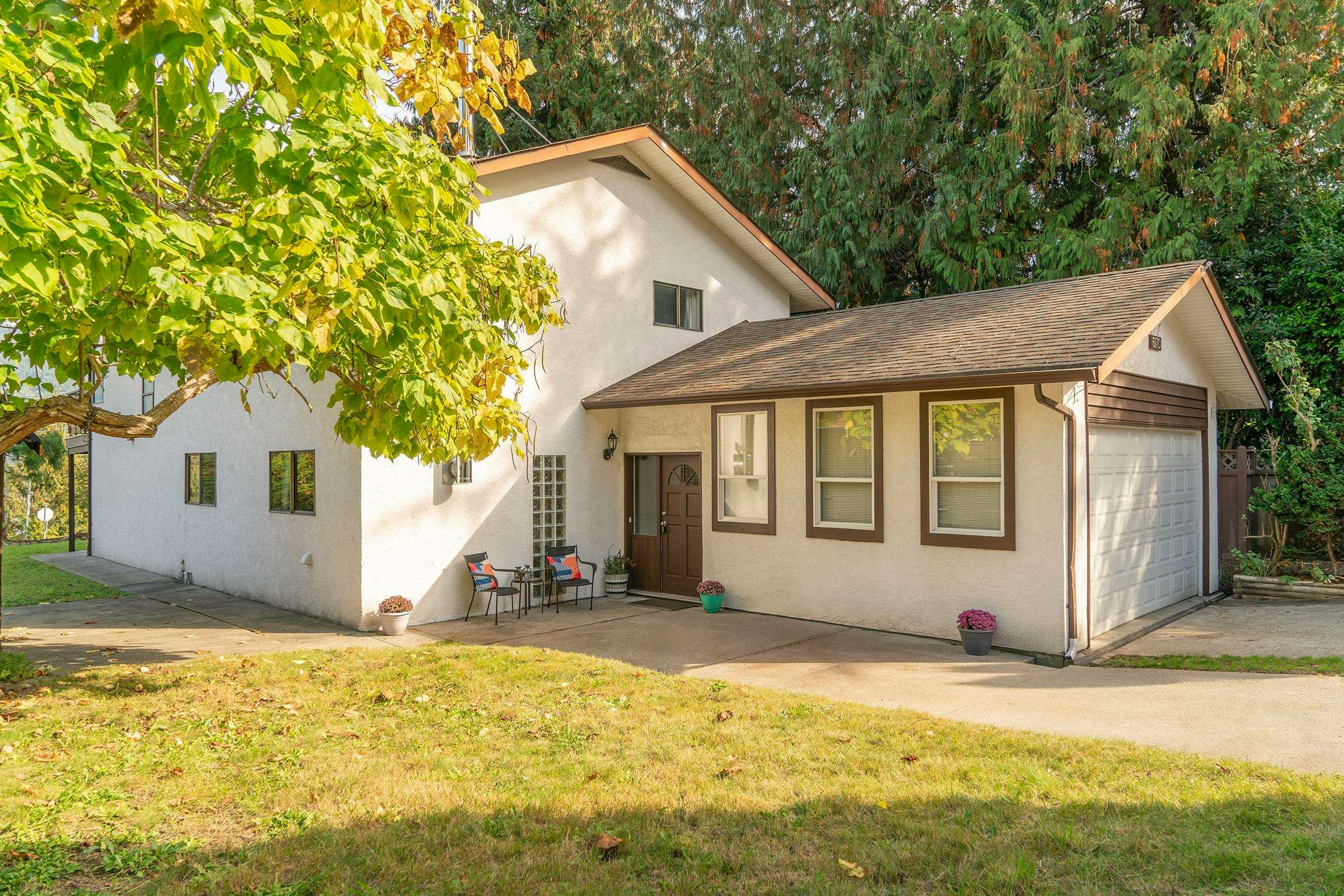 6170 Fairway Avenue, Sechelt, BC, V7Z 0L6