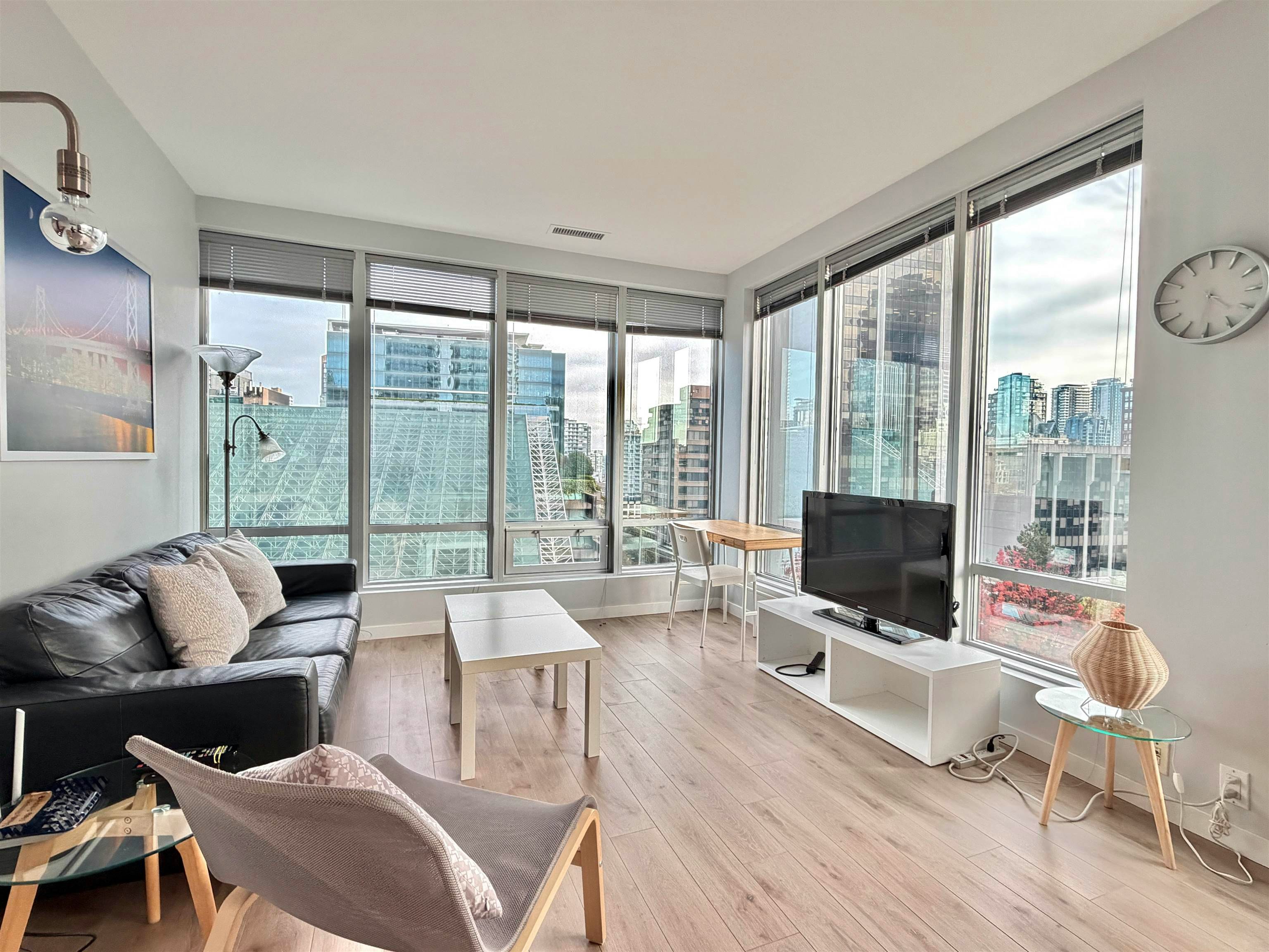 501-989 Nelson Street, Vancouver, BC, V6Z 2S1 - 3