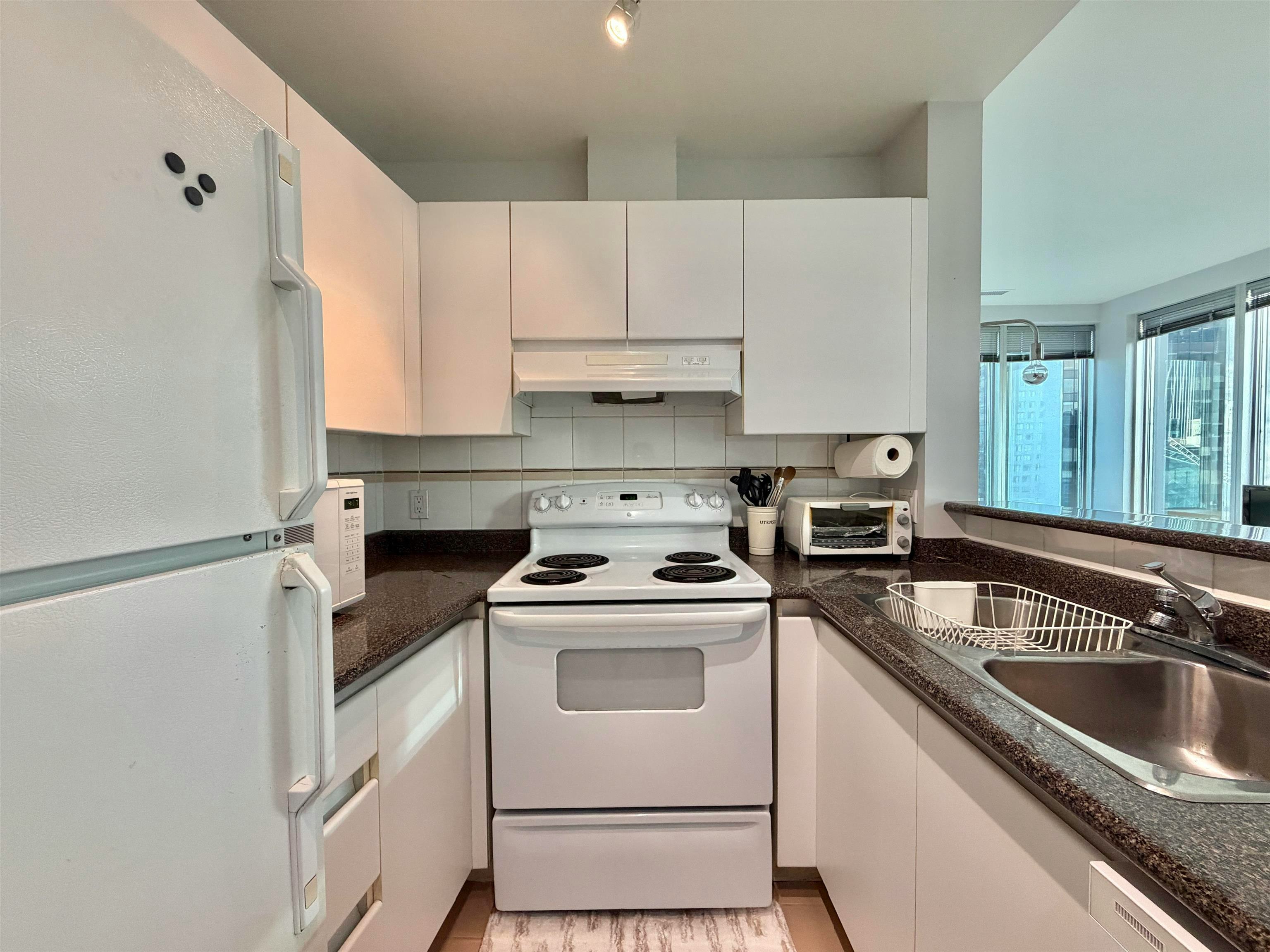 501-989 Nelson Street, Vancouver, BC, V6Z 2S1 - 6