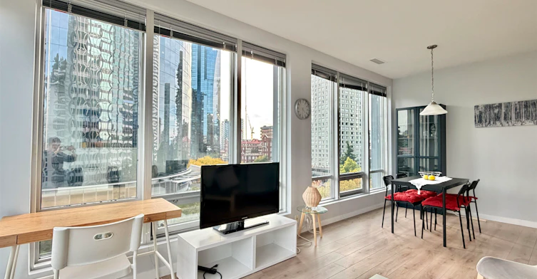 501-989 Nelson Street, Vancouver, BC, V6Z 2S1 - 2