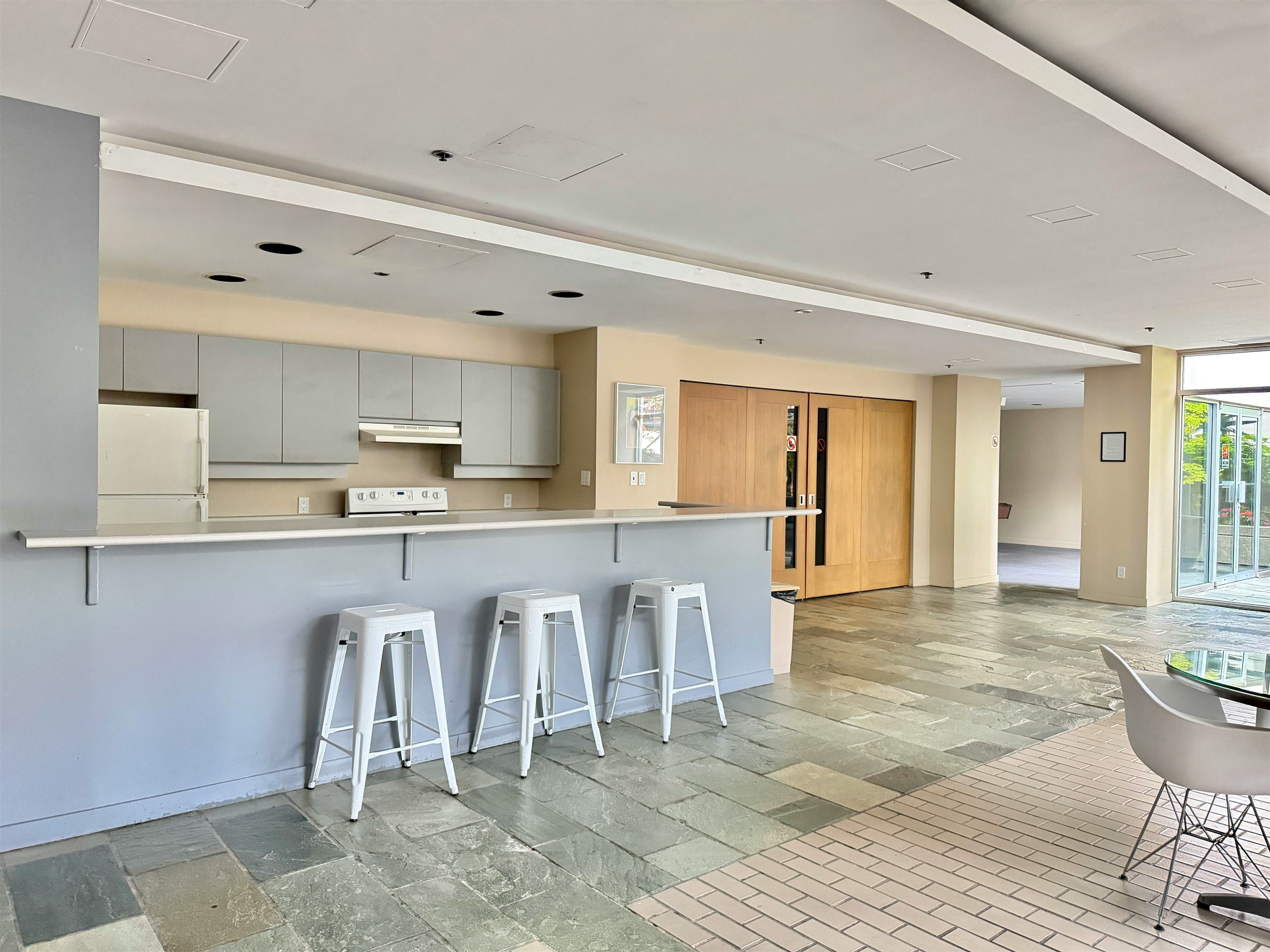 501-989 Nelson Street, Vancouver, BC, V6Z 2S1 - 17