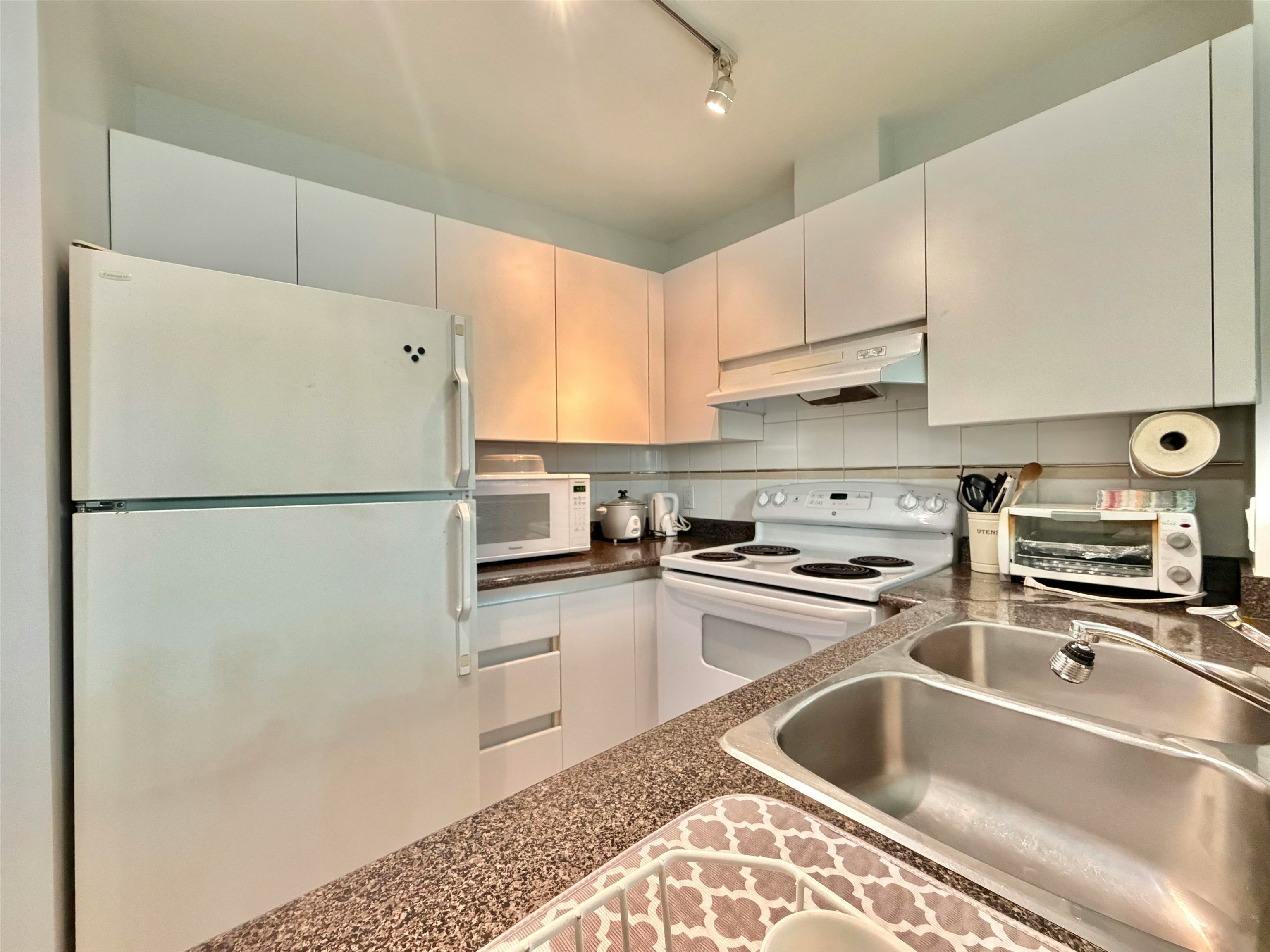 501-989 Nelson Street, Vancouver, BC, V6Z 2S1 - 5