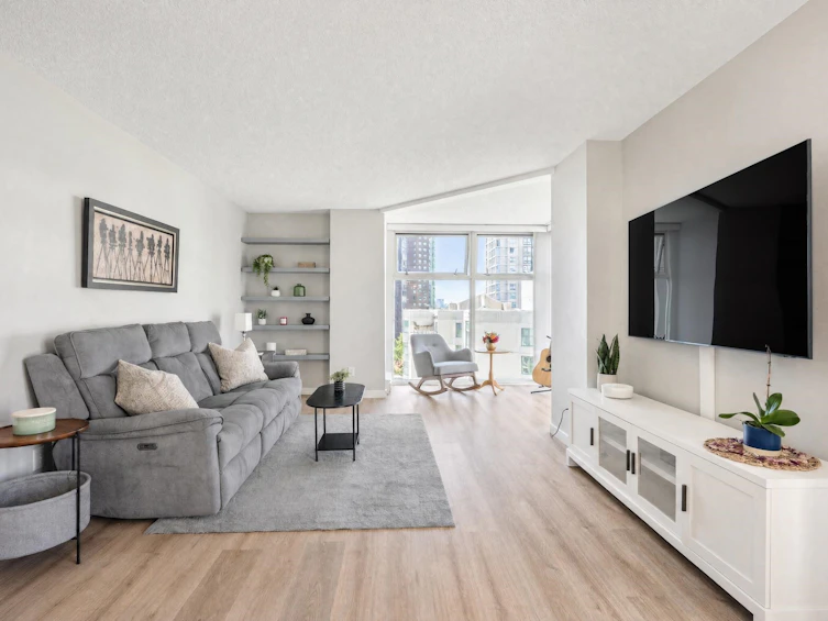 B901-1331 Homer Street, Vancouver, BC, V6B 5M5 - 4