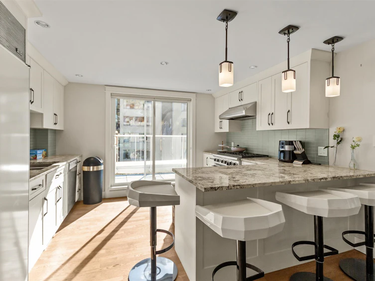 PH-1403 Beach Avenue, Vancouver, BC, V6G 1Y3 - 11