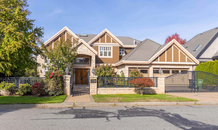 7791 Sunnymede Crescent