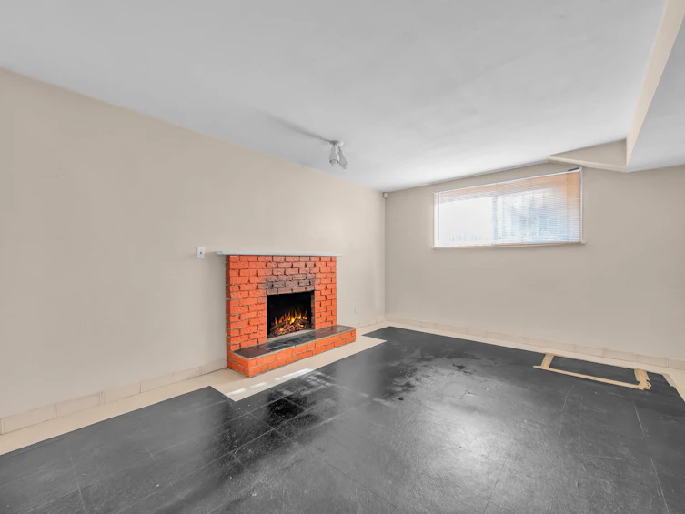 3631 Wellington Avenue, Vancouver, BC, V5R 4Z4 - 31