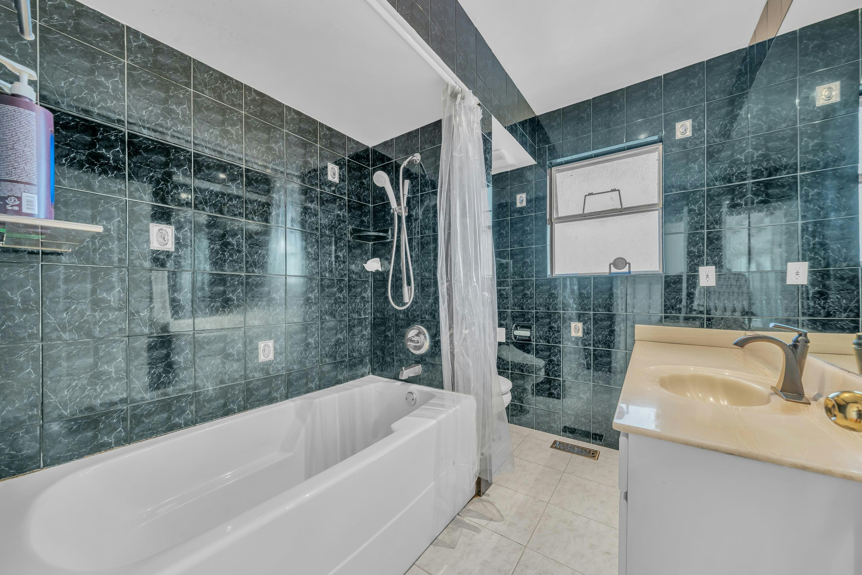 3631 Wellington Avenue, Vancouver, BC, V5R 4Z4 - 25