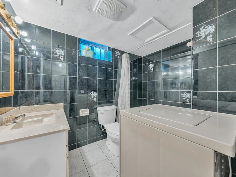 3631 Wellington Avenue, Vancouver, BC, V5R 4Z4 - 35