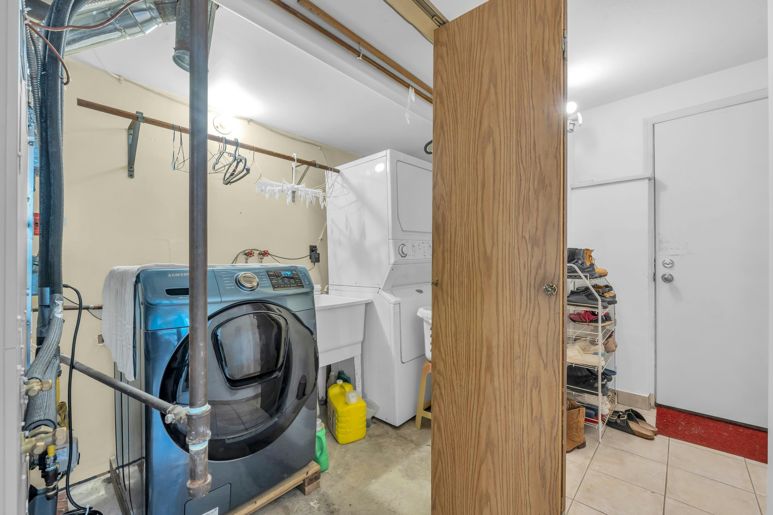 3631 Wellington Avenue, Vancouver, BC, V5R 4Z4 - 36