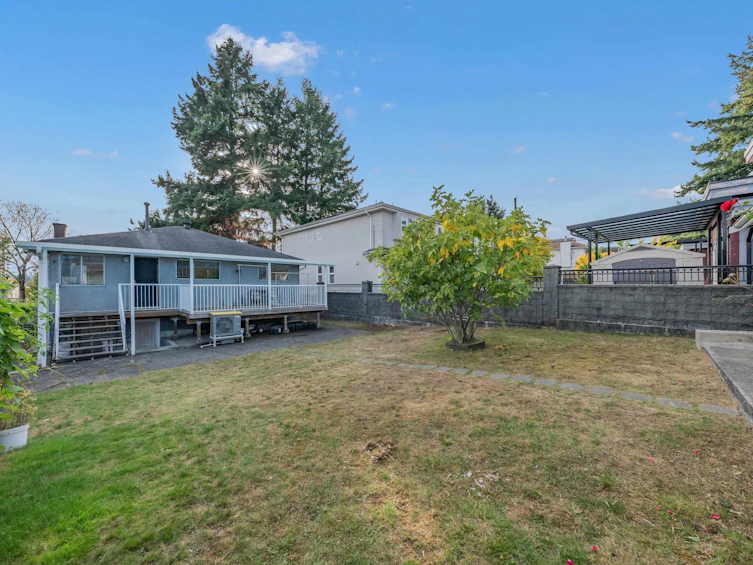 3631 Wellington Avenue, Vancouver, BC, V5R 4Z4 - 4