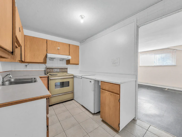 3631 Wellington Avenue, Vancouver, BC, V5R 4Z4 - 32