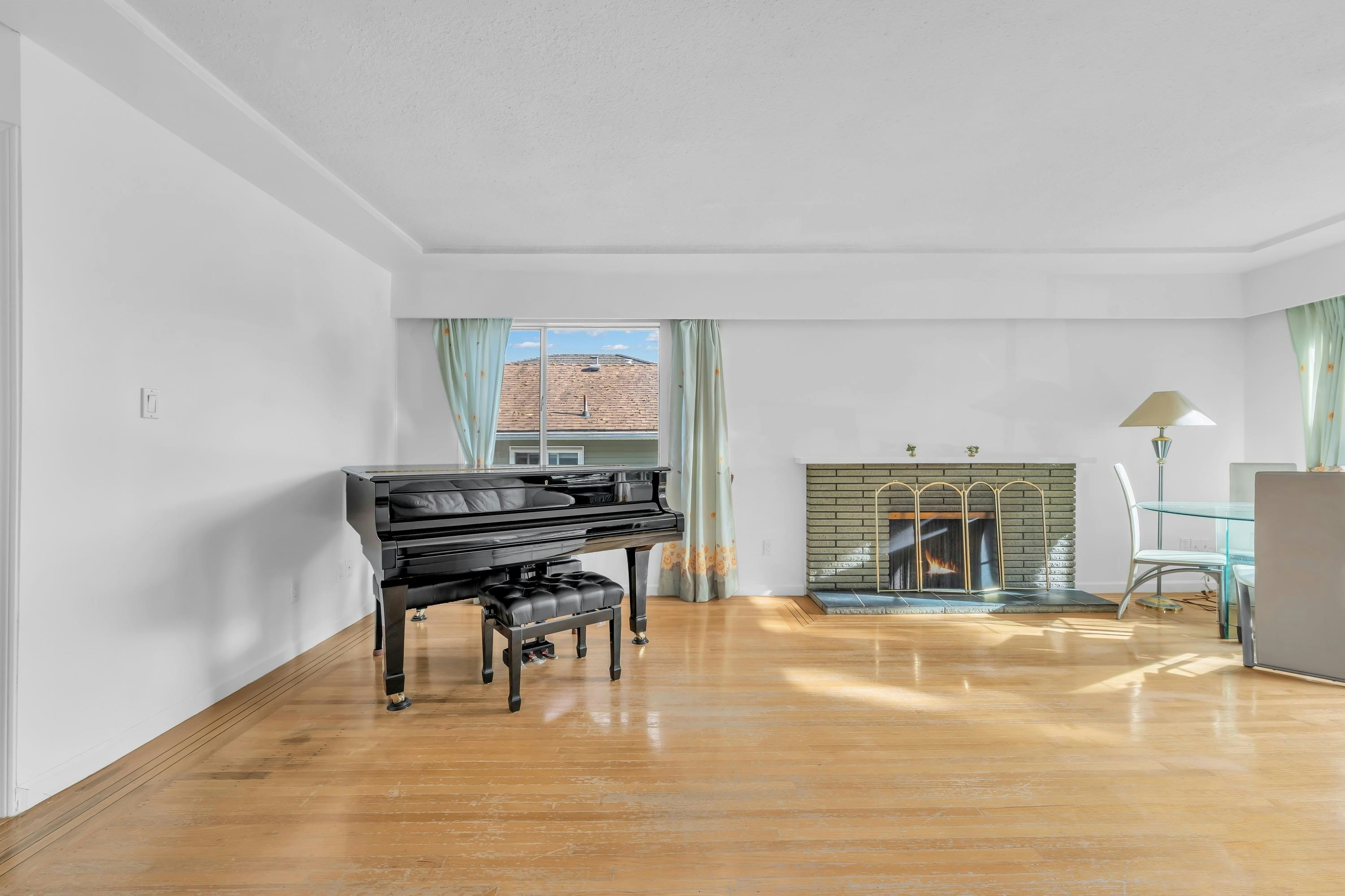 3631 Wellington Avenue, Vancouver, BC, V5R 4Z4 - 11