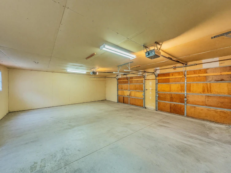 3631 Wellington Avenue, Vancouver, BC, V5R 4Z4 - 8