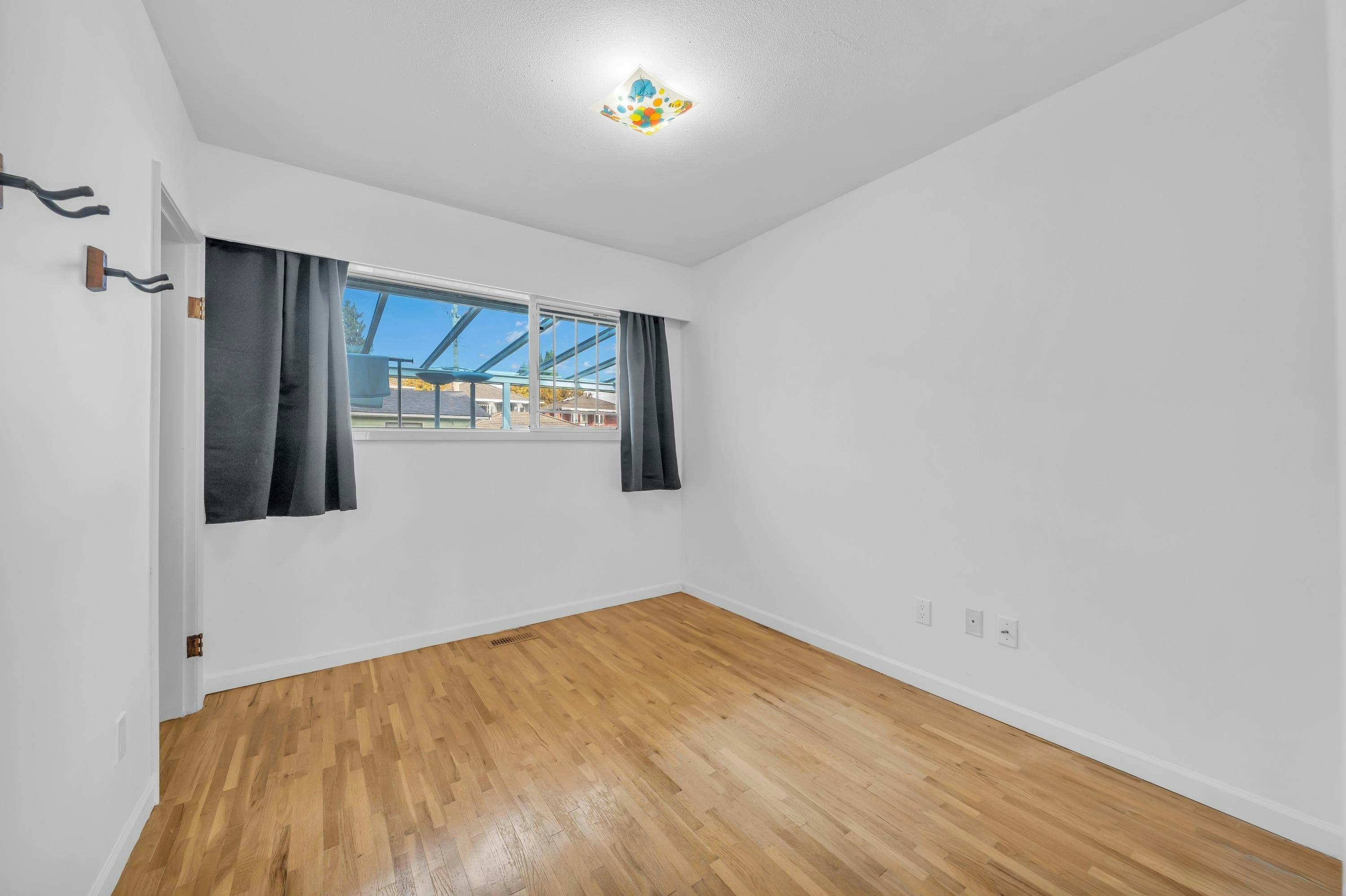 3631 Wellington Avenue, Vancouver, BC, V5R 4Z4 - 24