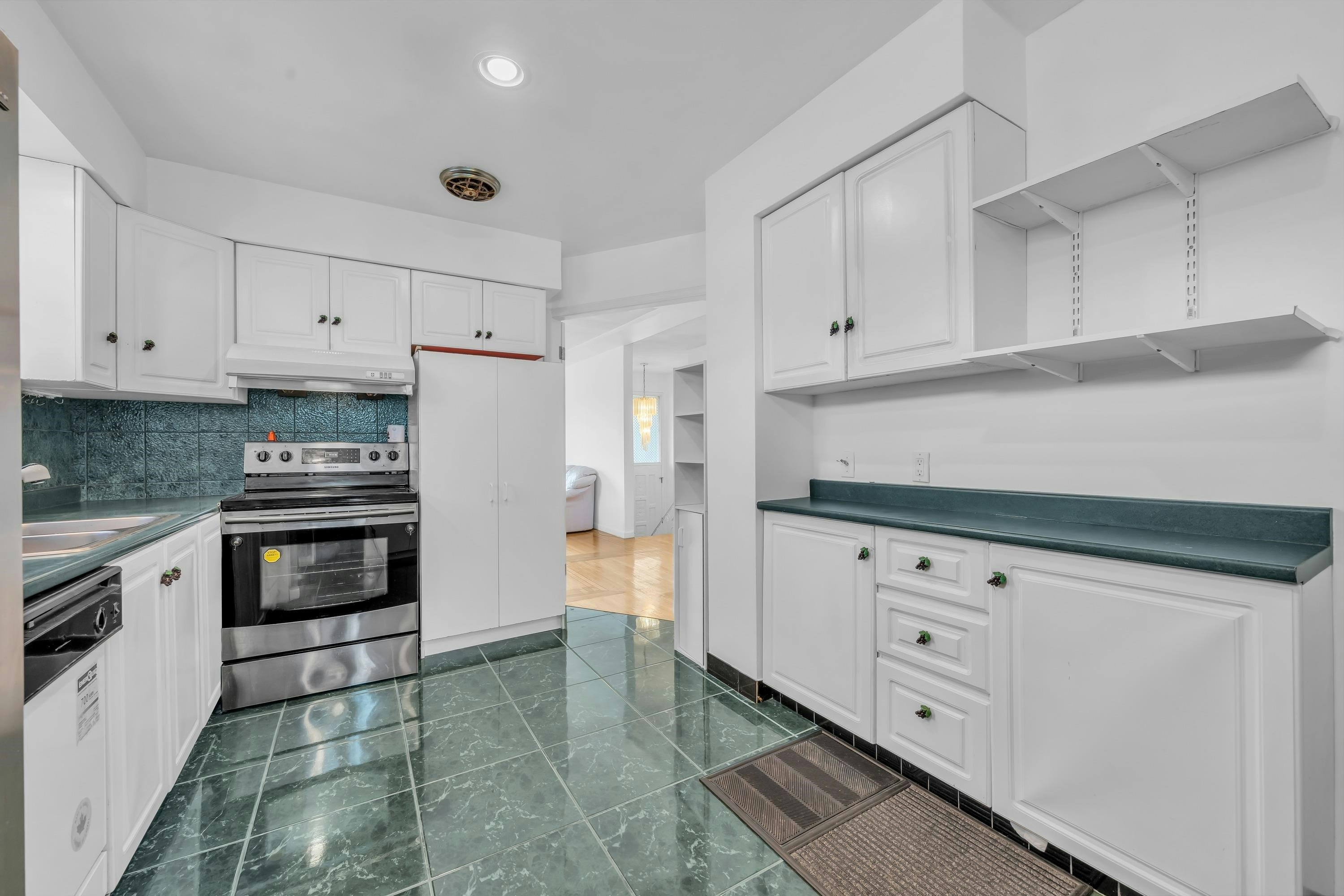 3631 Wellington Avenue, Vancouver, BC, V5R 4Z4 - 17