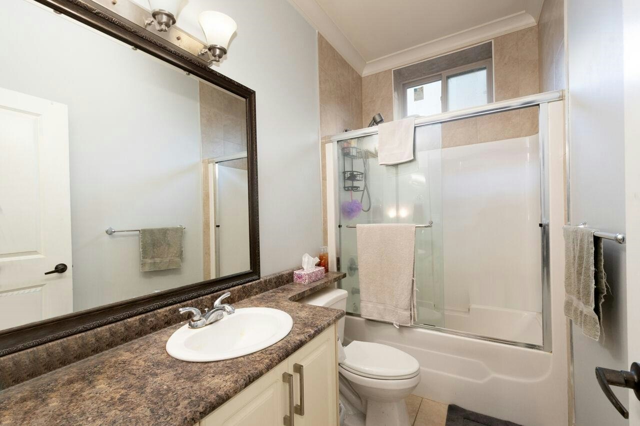 Lower Suite 2-17551 Abbey Drive, Surrey, BC, V4N 4H2 - 6