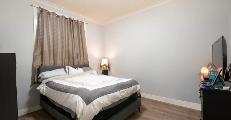 Lower Suite 2-17551 Abbey Drive, Surrey, BC, V4N 4H2 - 4