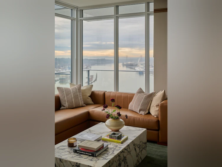 1707-660 Quayside Drive, New Westminster, BC, V3M 0P1 - 2