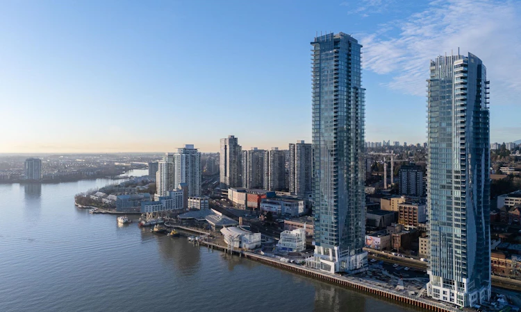 1808-660 Quayside Drive