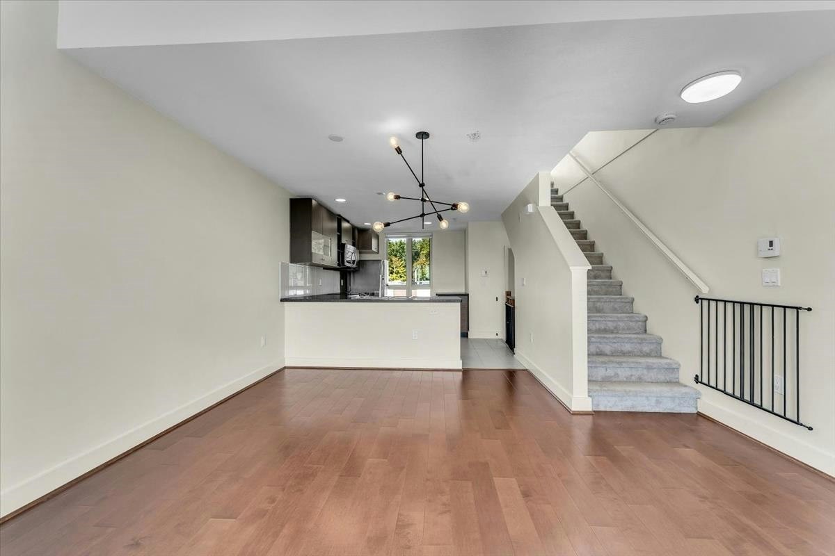 64-728 W 14th Street, North Vancouver, BC, V7M 0A8 - 9