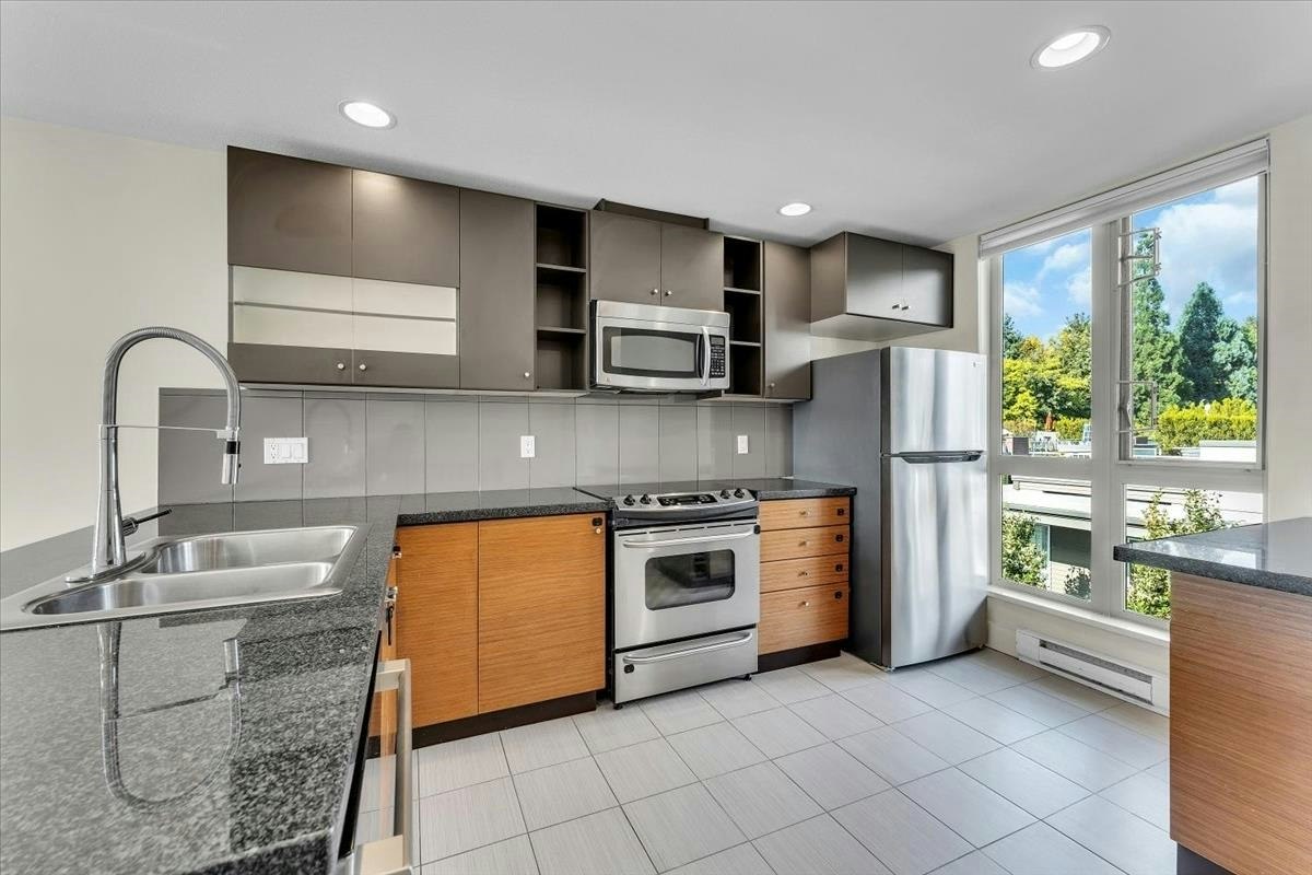 64-728 W 14th Street, North Vancouver, BC, V7M 0A8 - 11