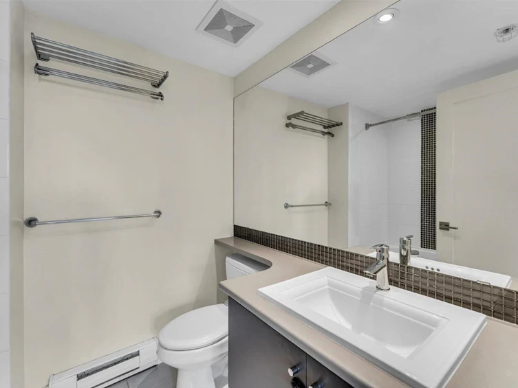64-728 W 14th Street, North Vancouver, BC, V7M 0A8 - 17