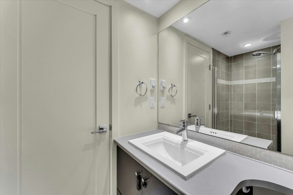 64-728 W 14th Street, North Vancouver, BC, V7M 0A8 - 22