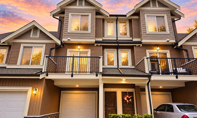 3-32792 Lightbody Court